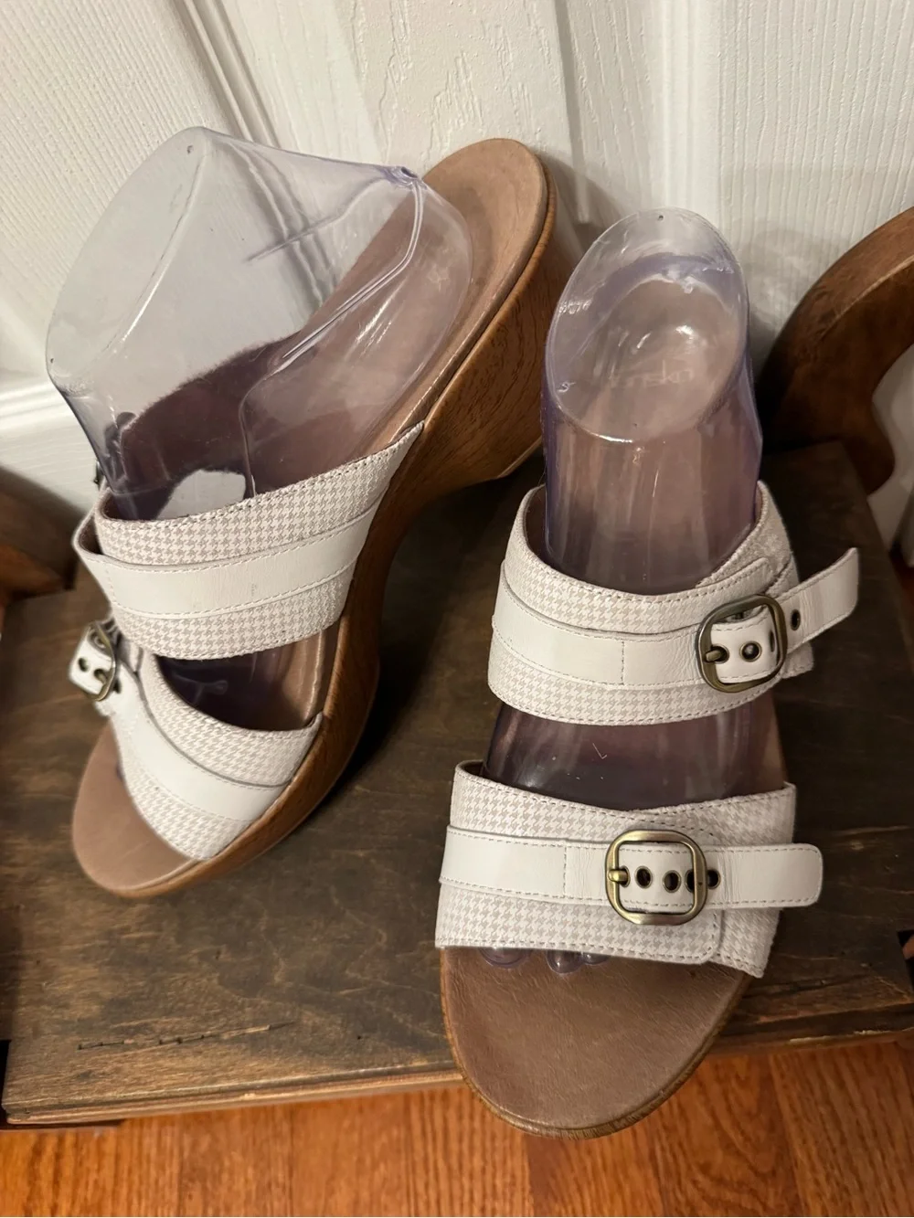 Dansko Cream Houndstooth Buckle Sandals Size 43 (US Women’s 12)